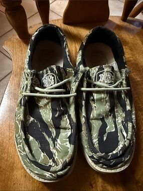 Hey Dude Youth 6 Camouflage Slip-On Loafers in Green and Black